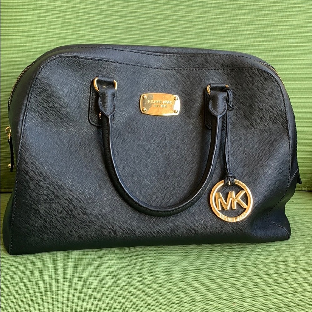 Michael Kors purse, used and in great condition.